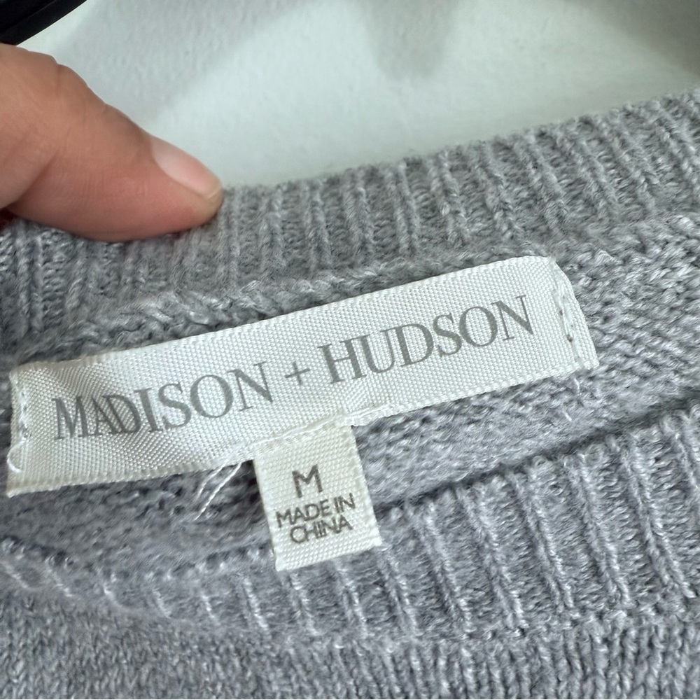 Madison + Hudson Grey Bonjour Graphic Sweater Red Cursive Embroidery NWT - Picture 4 of 6